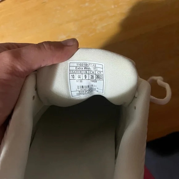 Brooks addiction walker 2 men’s size 10 extra wide white - Picture 6 of 7